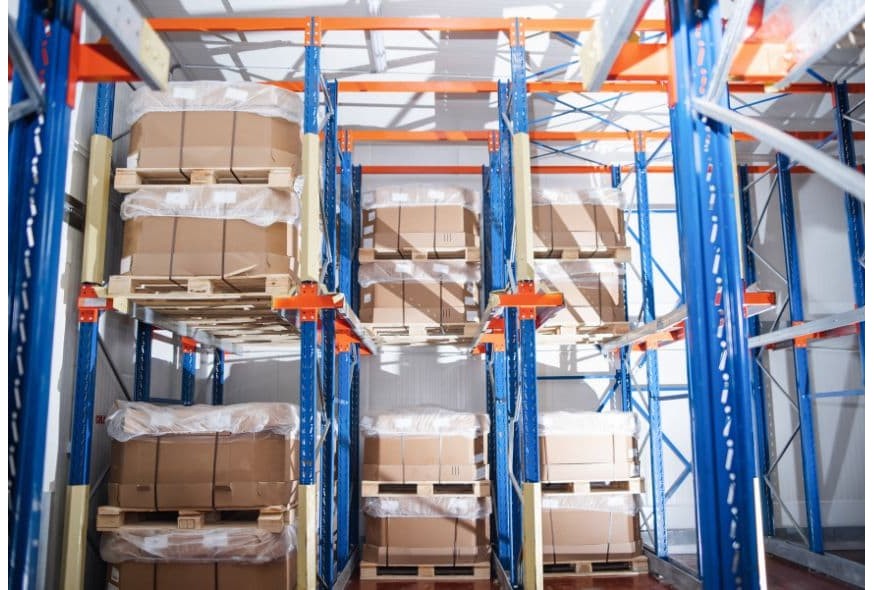 Le guide complet sur le rayonnage à palettes par accumulation